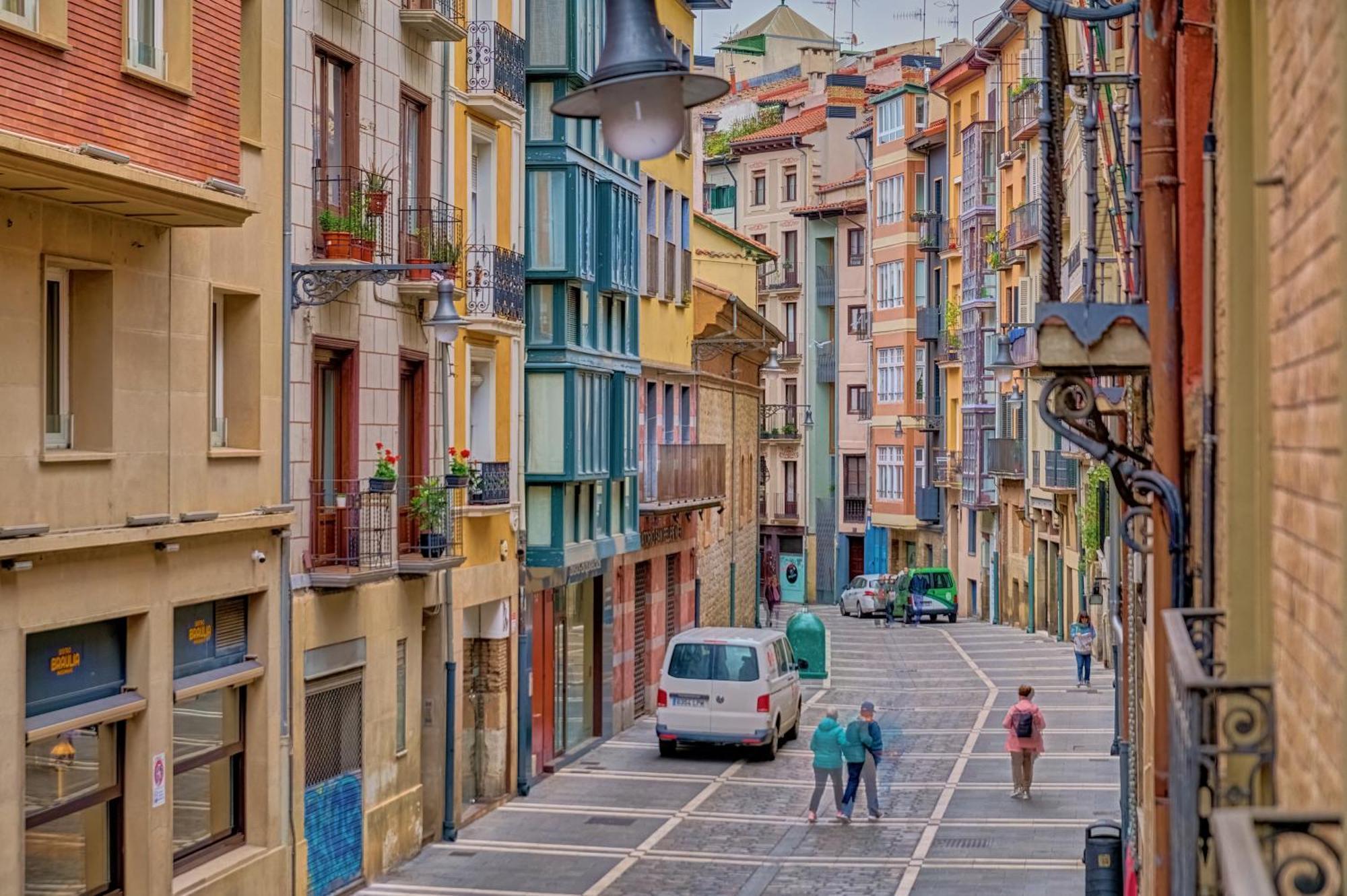 Centro Historico Exterior, Calle Nueva Dos Balcones